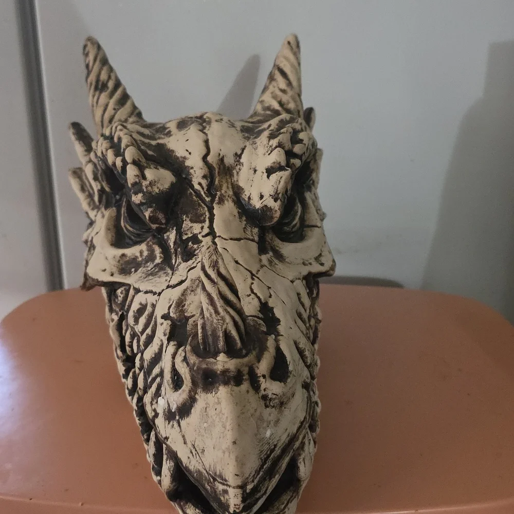 Dragon Head Skull Decor - Black and Cream